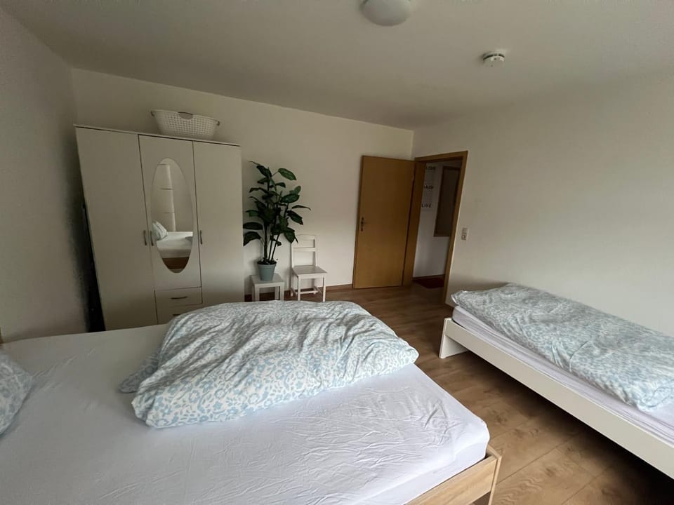 Monteurzimmer und Ferienwohnung Nähe Leuna, Halle, Leipzig Apartment in Thuringia, Germany