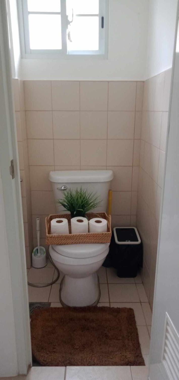 Toilet, bidet