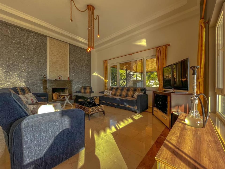 Detached Villa Luxurious and Peaceful Vacation Getaway Villa in Antalya Province