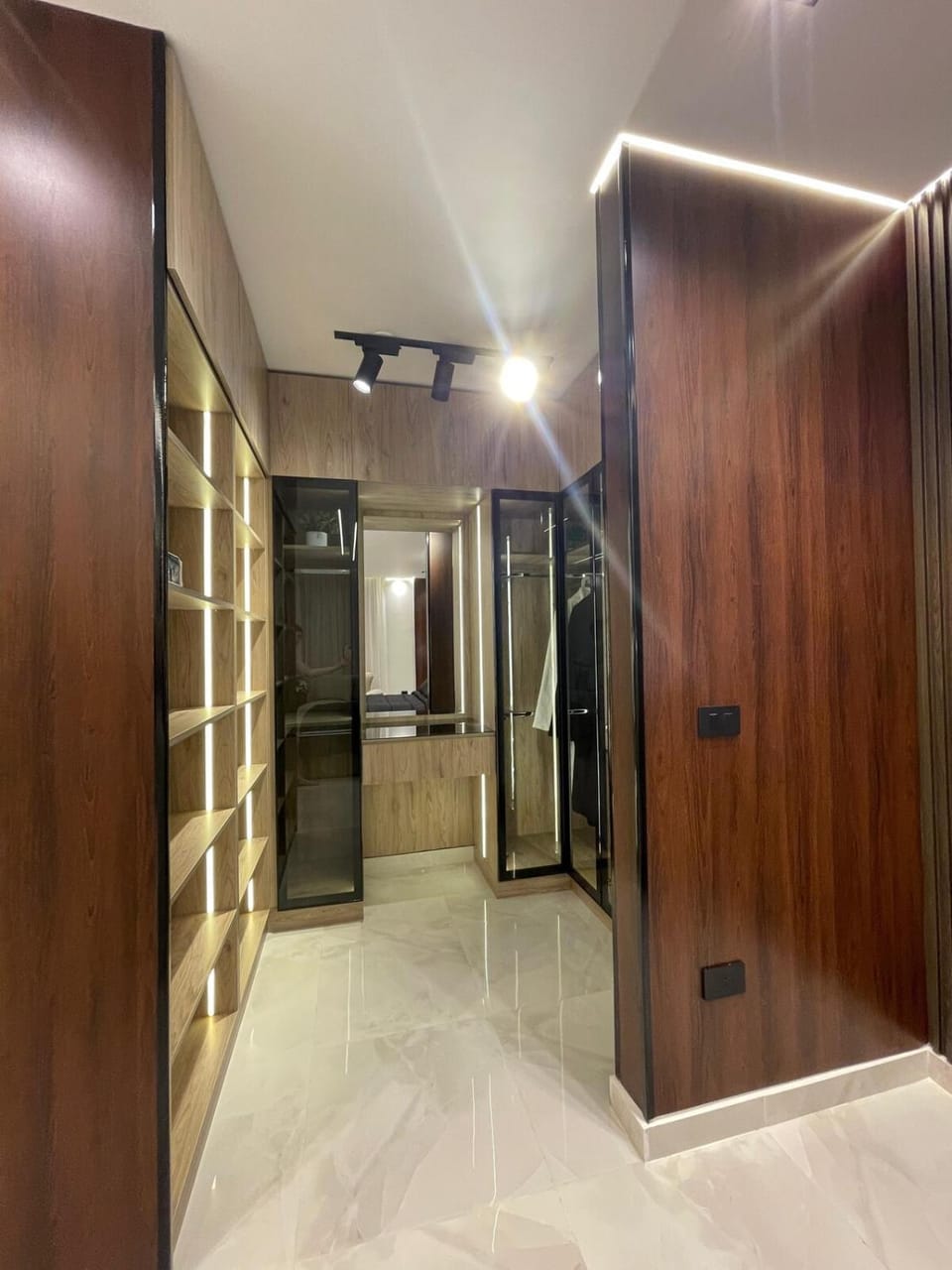 wardrobe, elevator