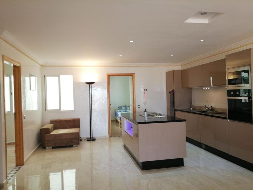 Kitchen or kitchenette, oven, stove