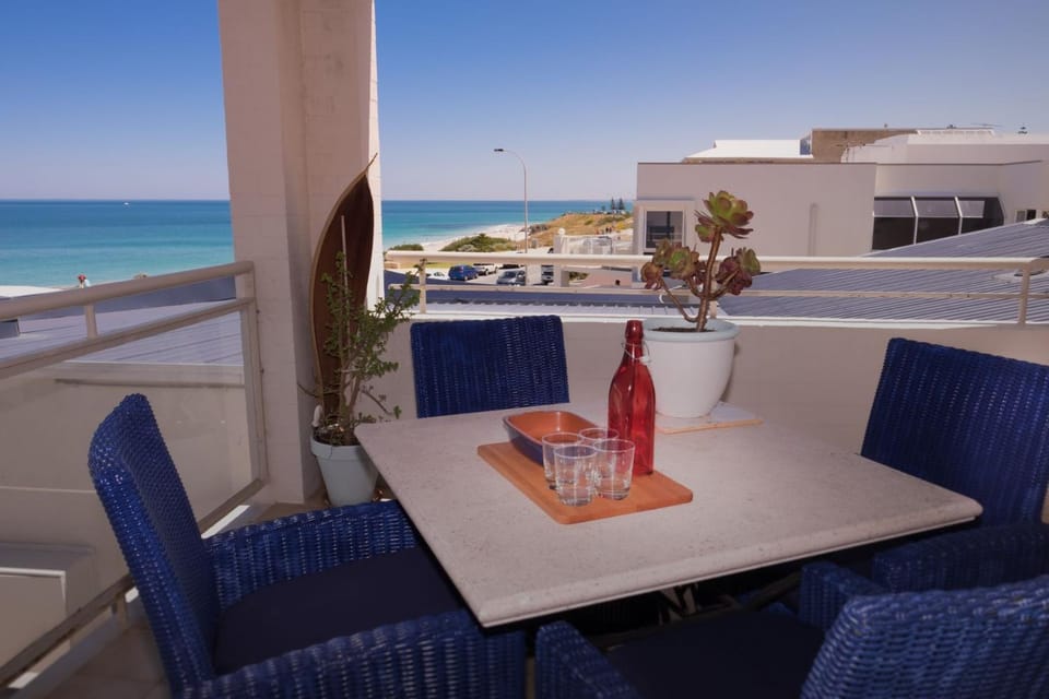 Natural landscape, View (from property/room), Balcony/Terrace, Beach, Sea view