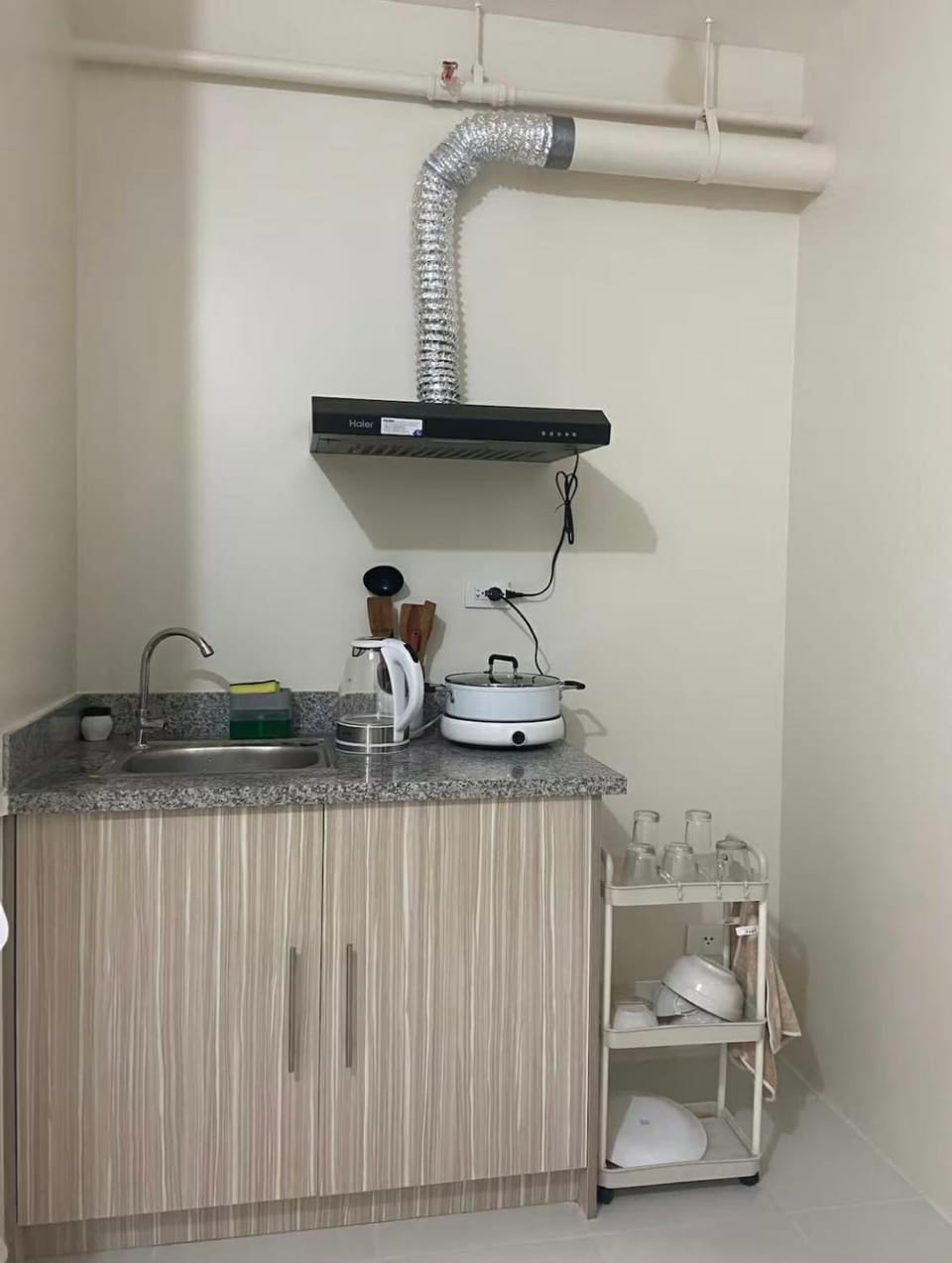 1BR Condo - Urban Deca Homes Commonwealth Inn in Quezon City
