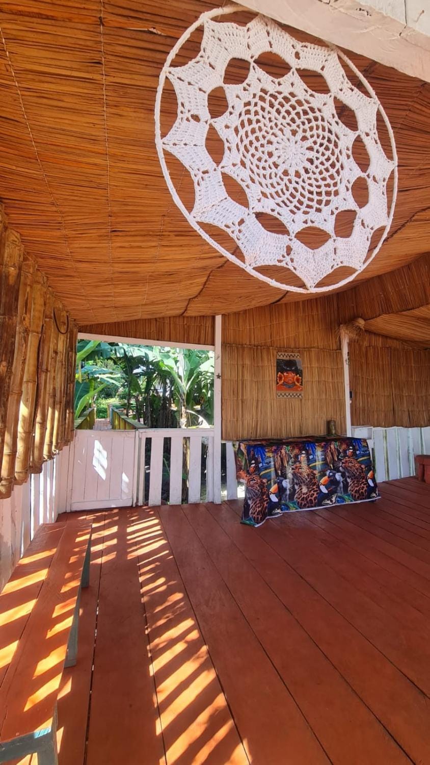 Chalé com deck de frente à praia do Vai-Quem-Quer House in State of Maranhão, Brazil