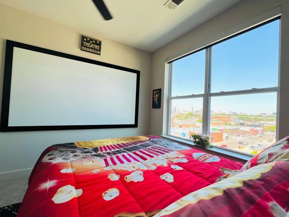 Surf Richard's Flat - The Black Collection Apartment in Dallas