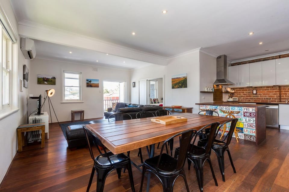 Kitchen or kitchenette, Living room, Dining area