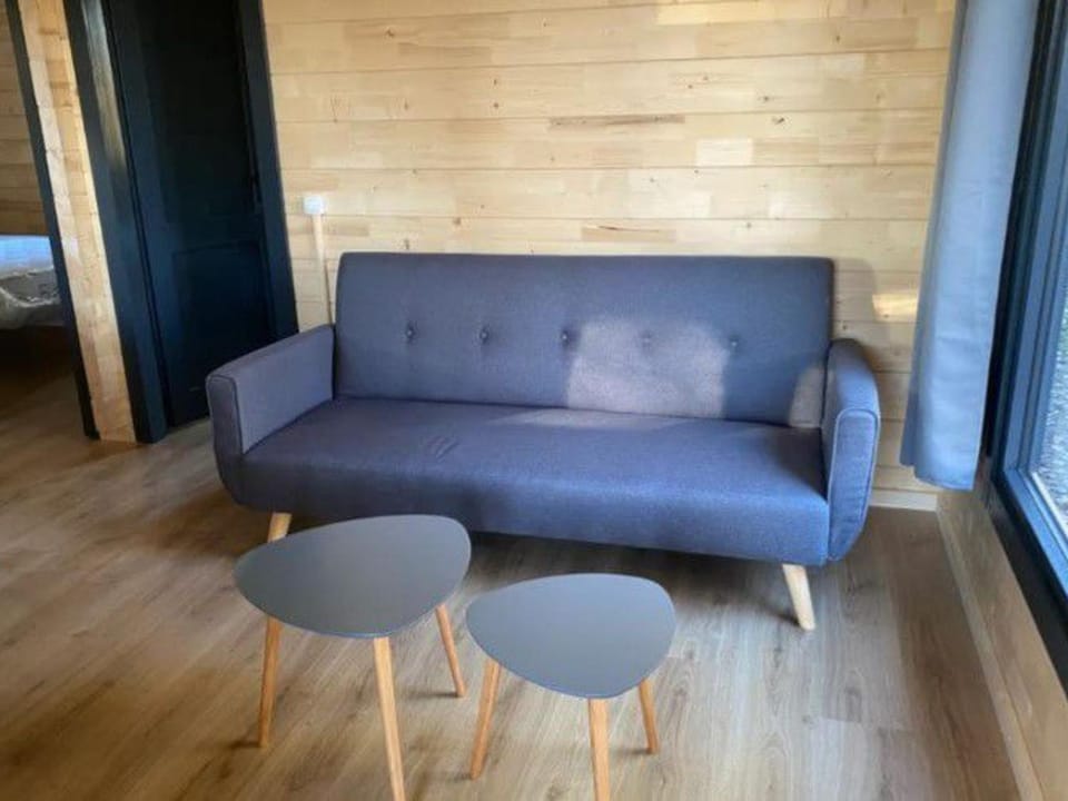 Chalet confortable de 35m² avec Terrasse - API-1-52-488 Campground/ 
RV Resort in Nouvelle-Aquitaine