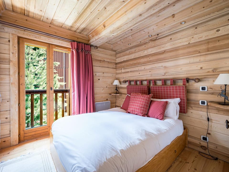 Superbe appartement 3 pièces, proche centre, avec parking - FR-1-518-168 Apartment in Val dIsere