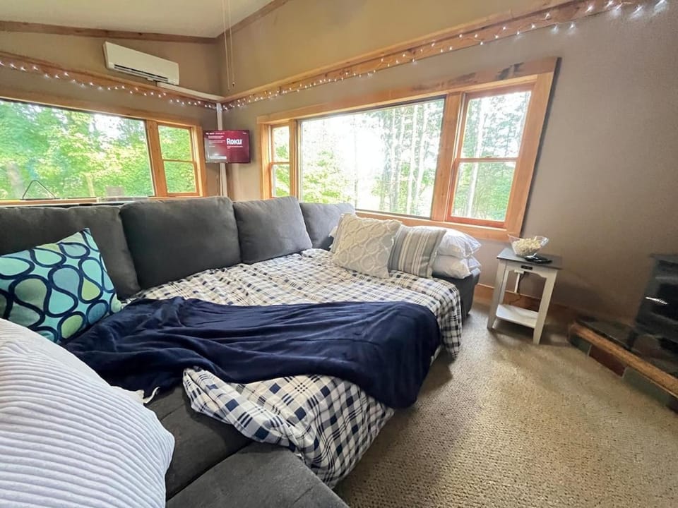 Cozy House 10 Min To Lake George House in Saratoga