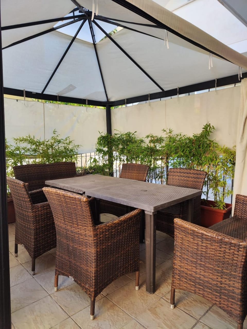 Property building, Balcony/Terrace