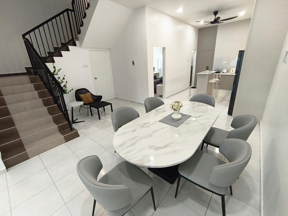 Spacious, 2 Storey Home, Up to 12 Pax, 4 Bedrooms, 4 Bathrooms, 2 Car Park Lots by Star Home House in Kedah