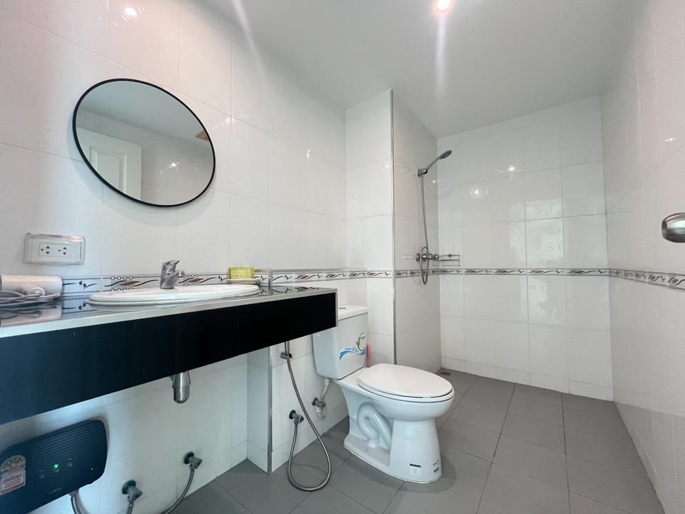 Bangsaray Beach B619 บางเสร่ บีช รายเดือน Apartment in Chon Buri Changwat