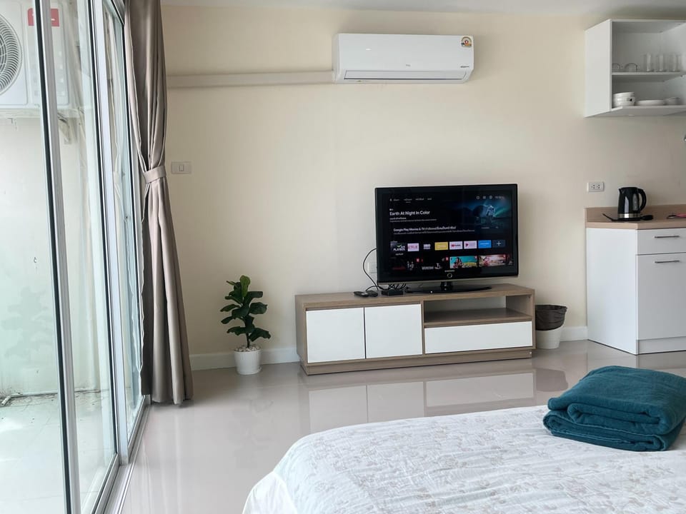 Bangsaray Beach B619 บางเสร่ บีช รายเดือน Apartment in Chon Buri Changwat