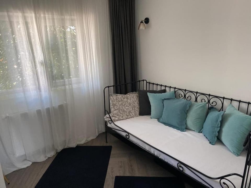 Quite and relaxing 2 double bedrooms and 1 childroom Apartment in Moldova