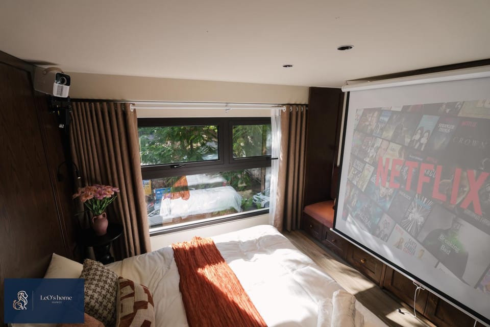 Bed, TV and multimedia, Photo of the whole room, Evening entertainment, Bedroom