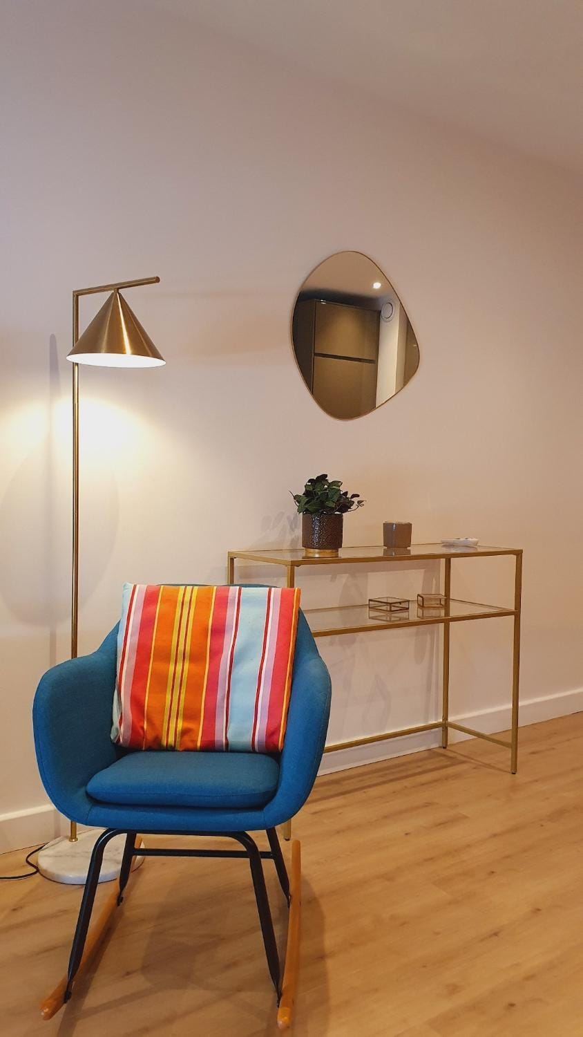 Living room, Seating area