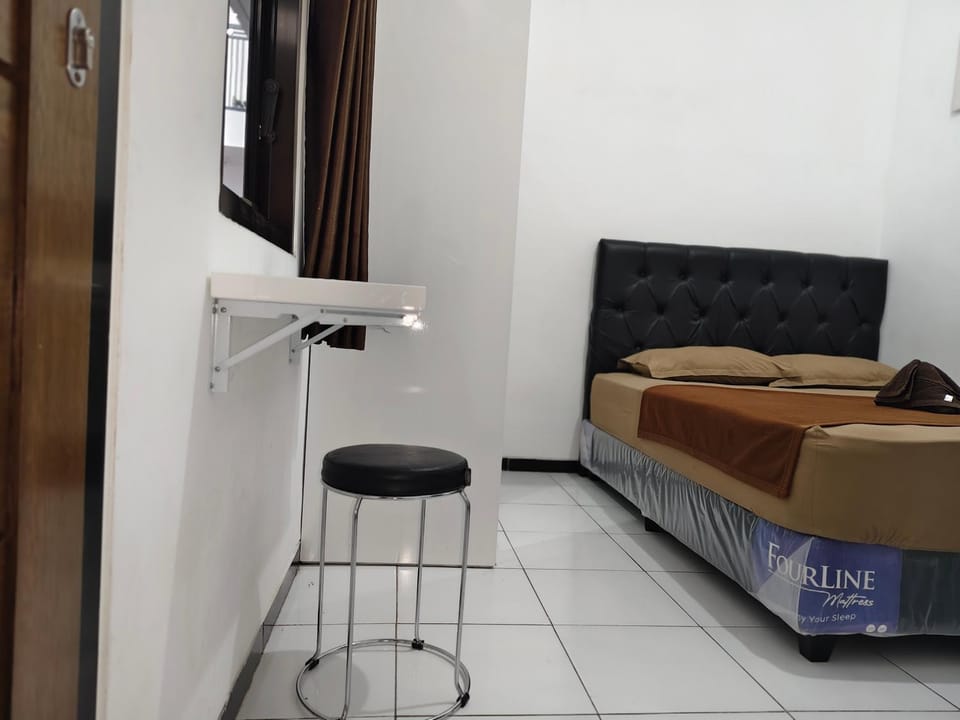 Muktie Guest House Syariah Hostel in East Java