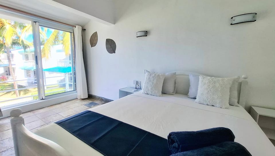 Bedroom, air conditioner