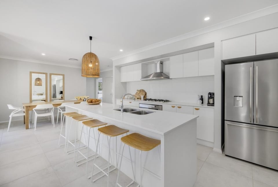 Main Beach House - Coastal Family Holiday Home House in South West Rocks