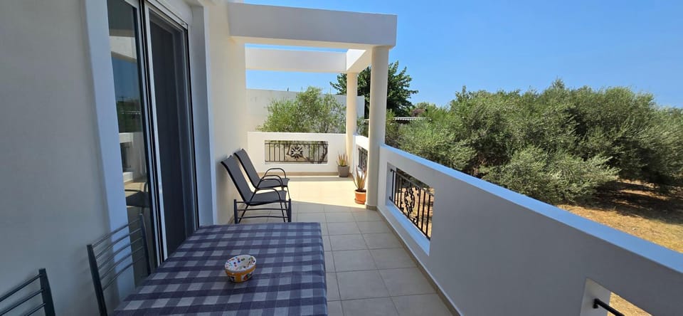 View (from property/room), Balcony/Terrace, Seating area