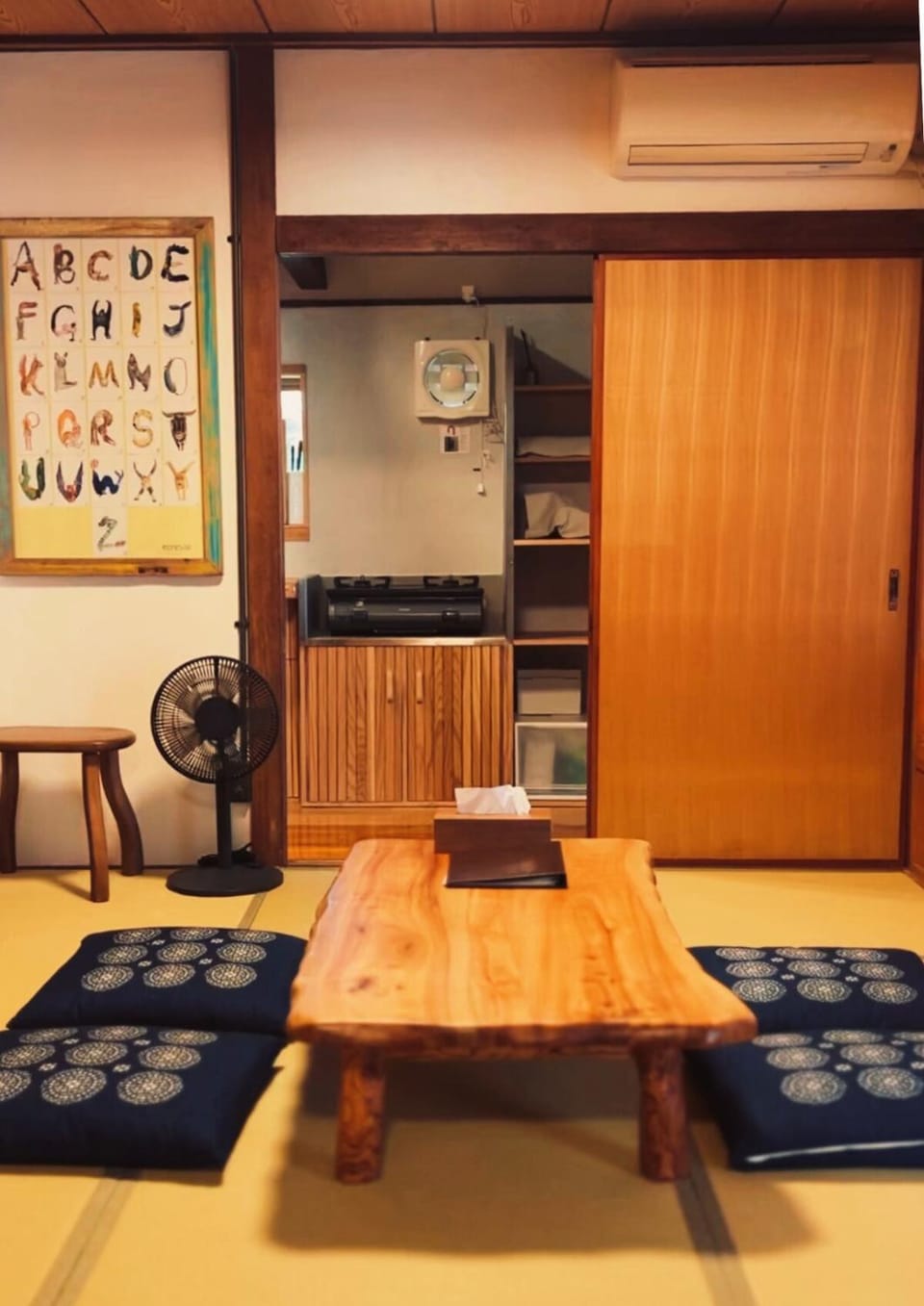 Living room, Dining area