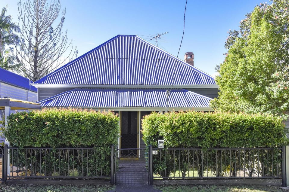 The Grey House House in Grafton