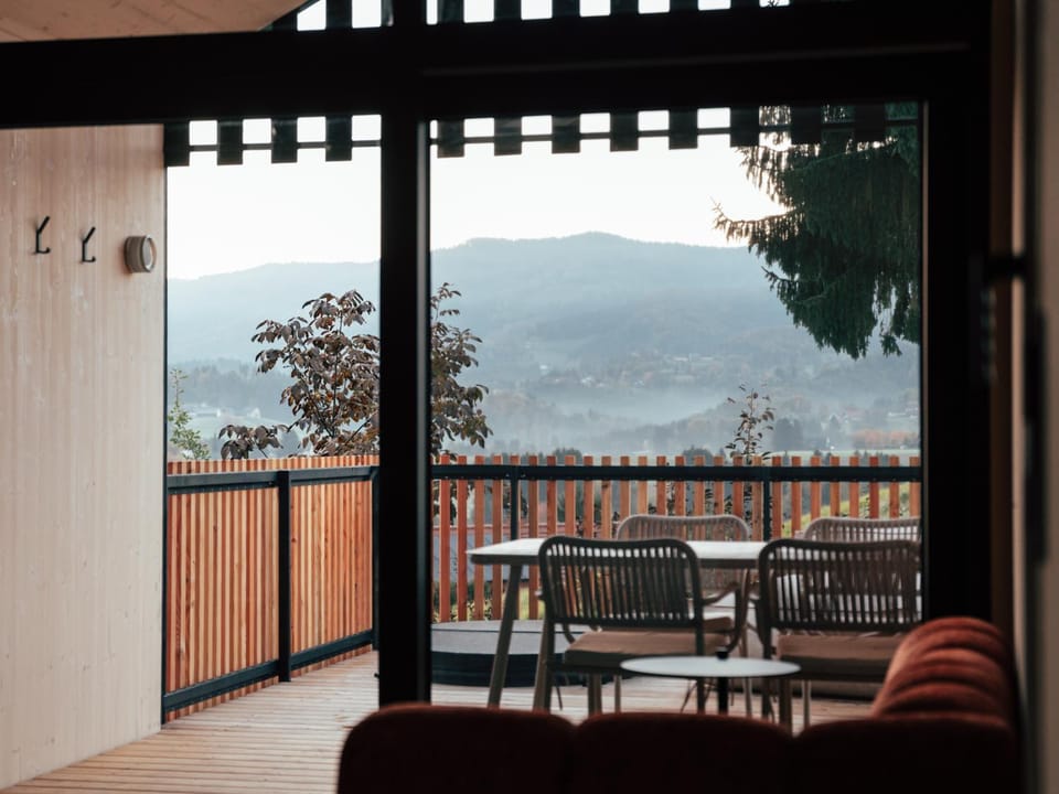 View (from property/room), Balcony/Terrace