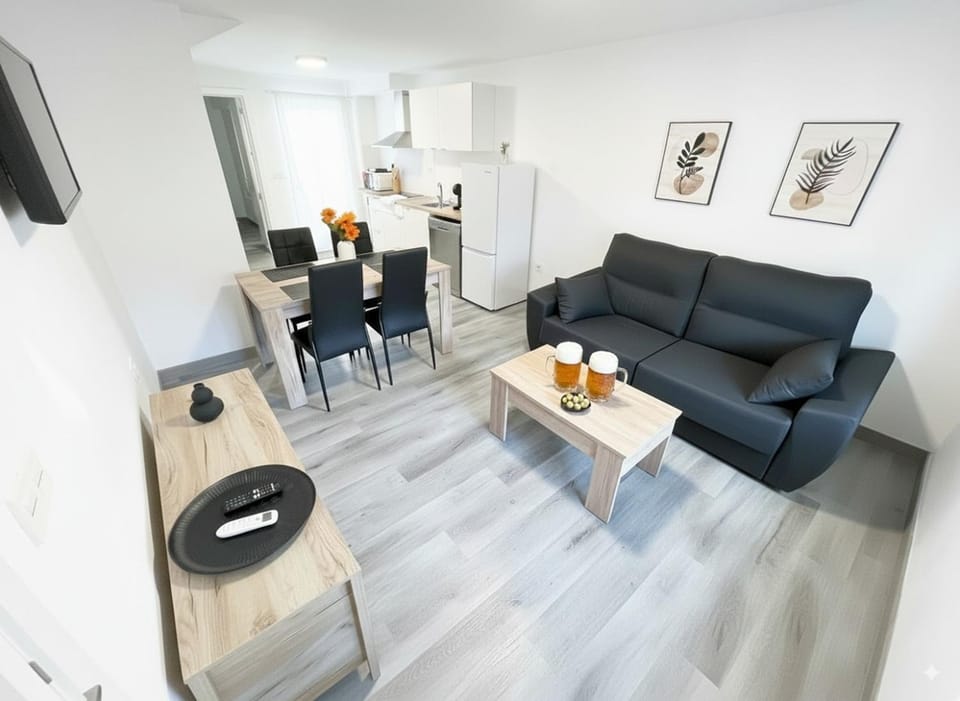 TV and multimedia, Living room, Dining area