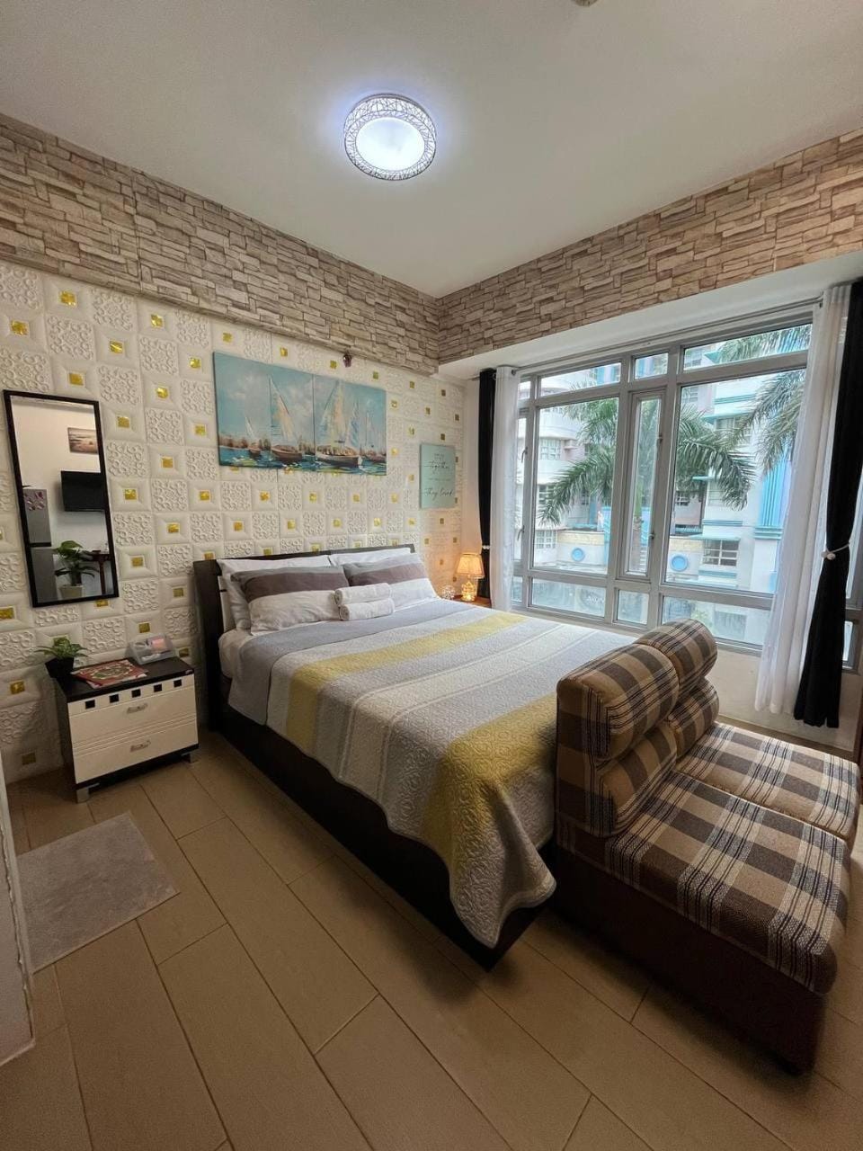 Bed, Photo of the whole room, Bedroom