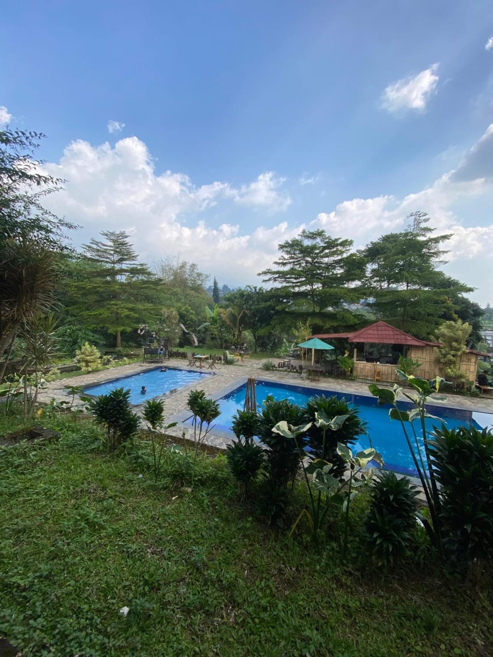 Swimming pool
