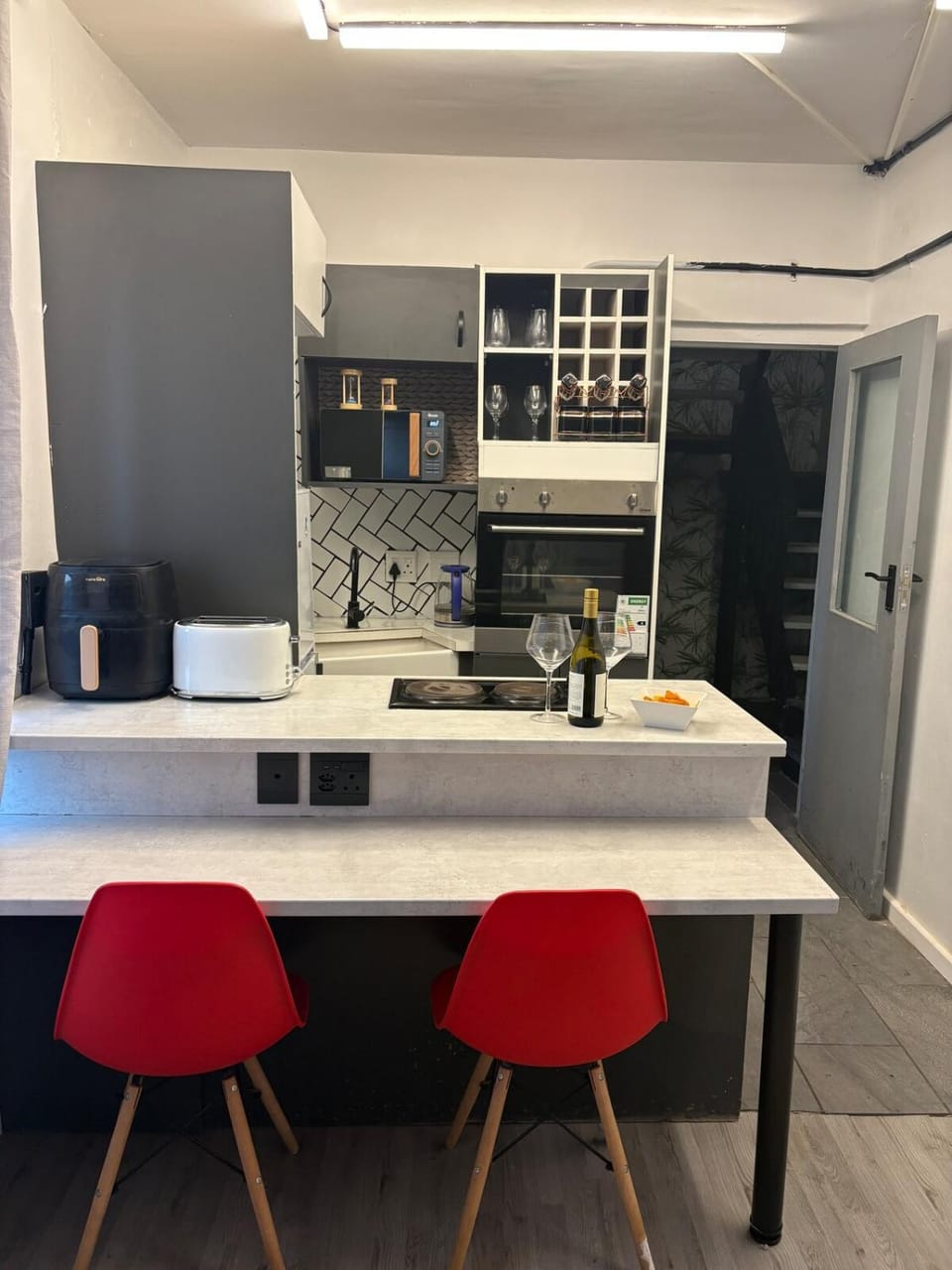 Kitchen or kitchenette