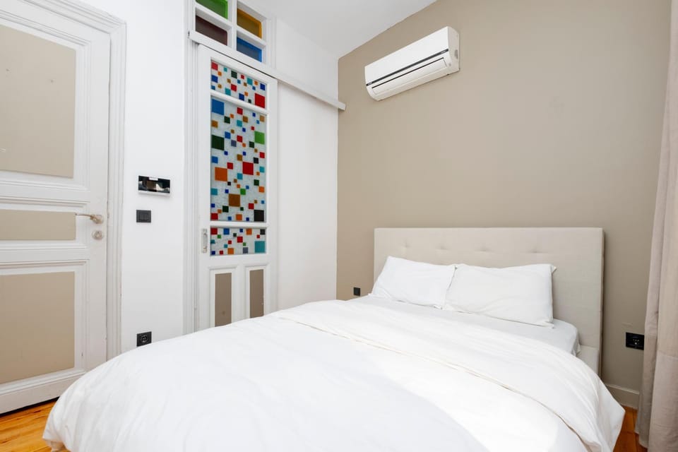 Private Building Featuring Two Separate Apartments Apartment in Istanbul