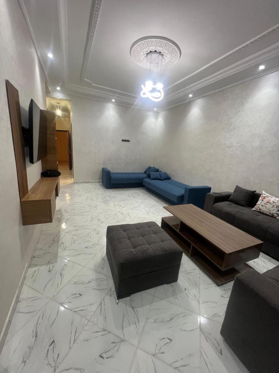 TV and multimedia, Seating area