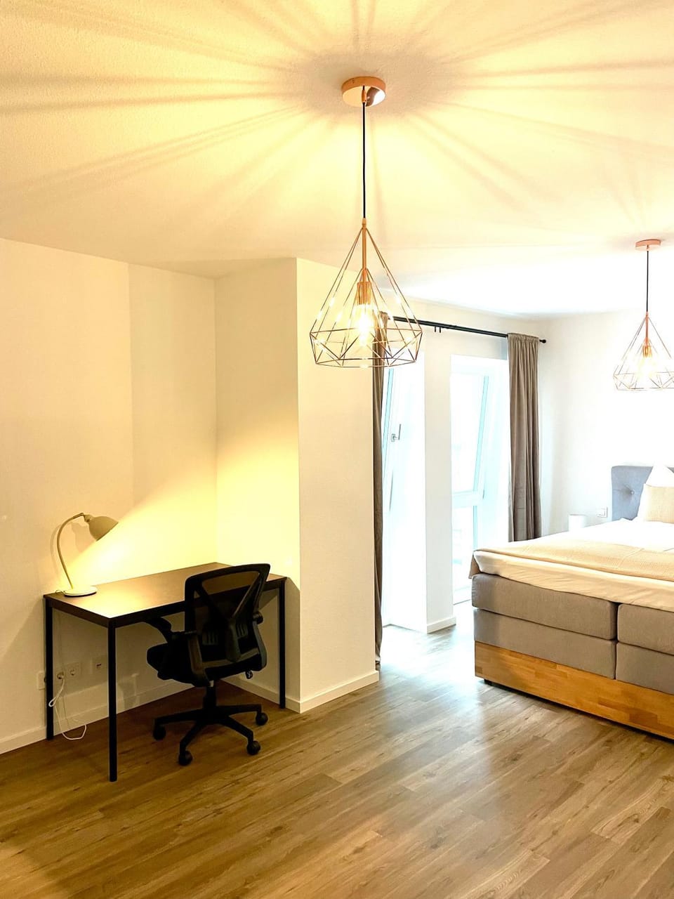 Bed, Photo of the whole room, Bedroom