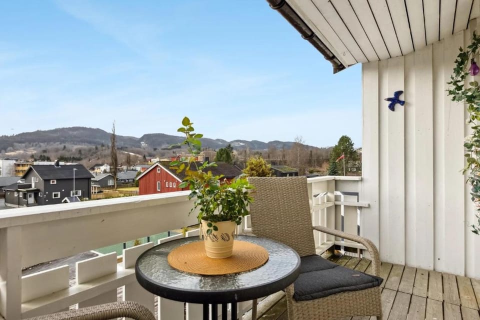 Natural landscape, View (from property/room), Balcony/Terrace