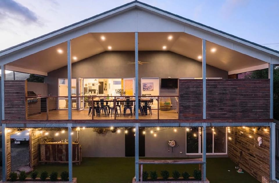 Yarra Valley Escape - Mountain Views - Wedding accommodation House in Yarra Glen
