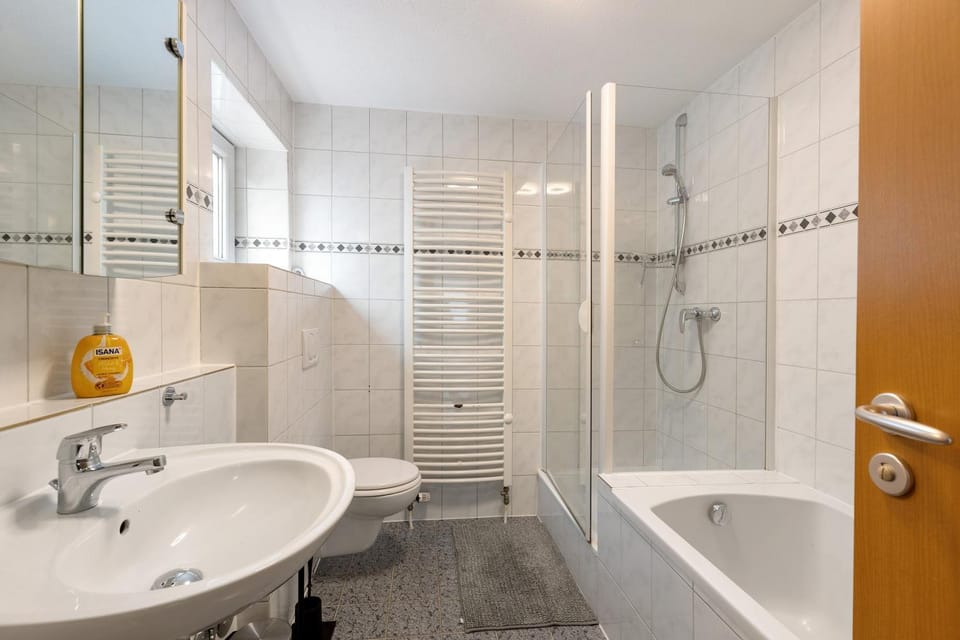 Bathroom, Living room