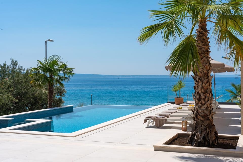 Property building, Swimming pool, air conditioner
