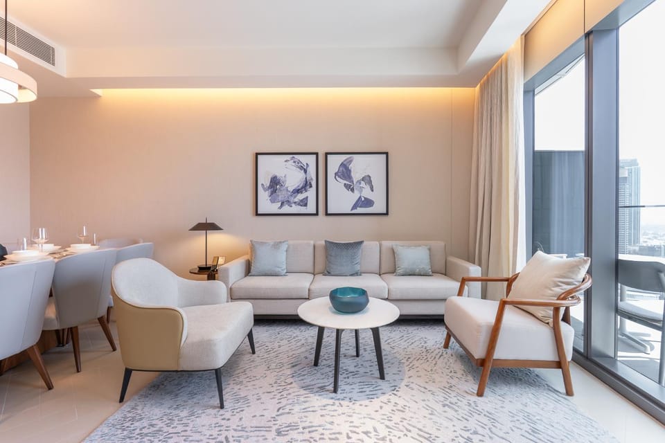 Living room, Seating area, Dining area