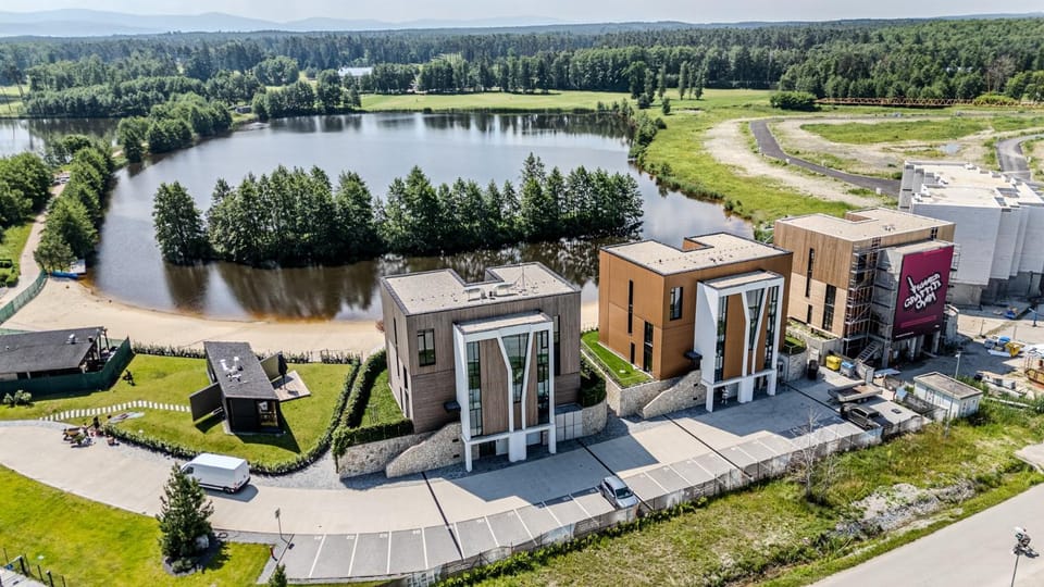 Property building, Bird's eye view, Garden
