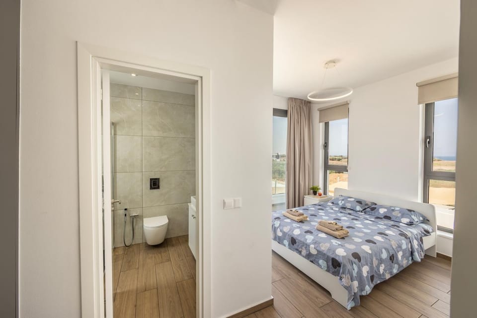 Seaside Emerald House in Paralimni