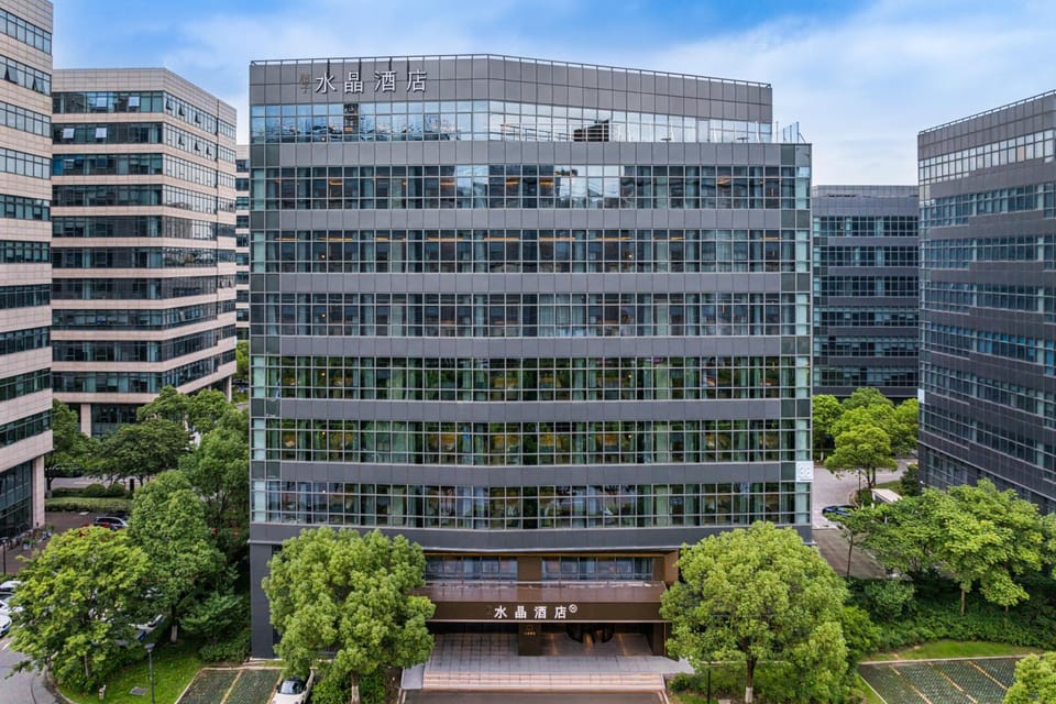 Property building, Location