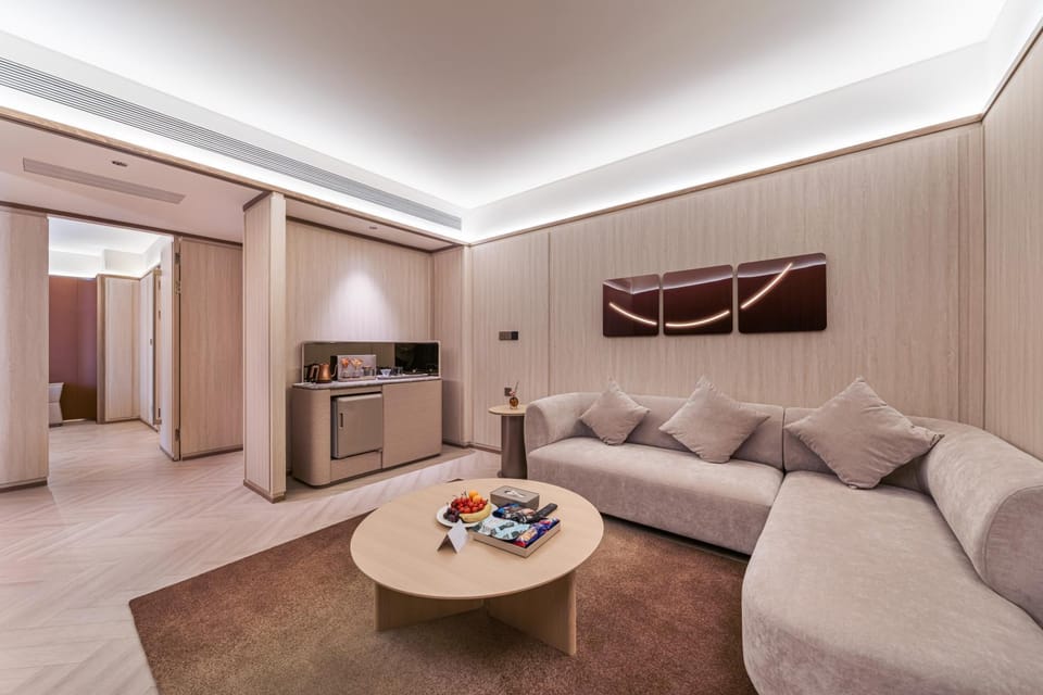 TV and multimedia, Living room, Seating area, wardrobe