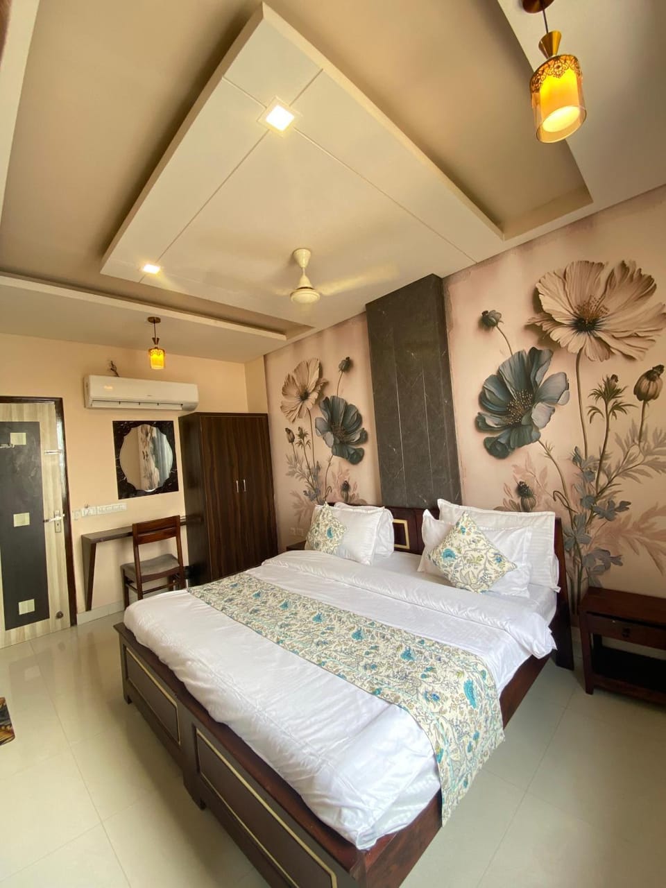 Bed, Photo of the whole room, Bedroom, air conditioner