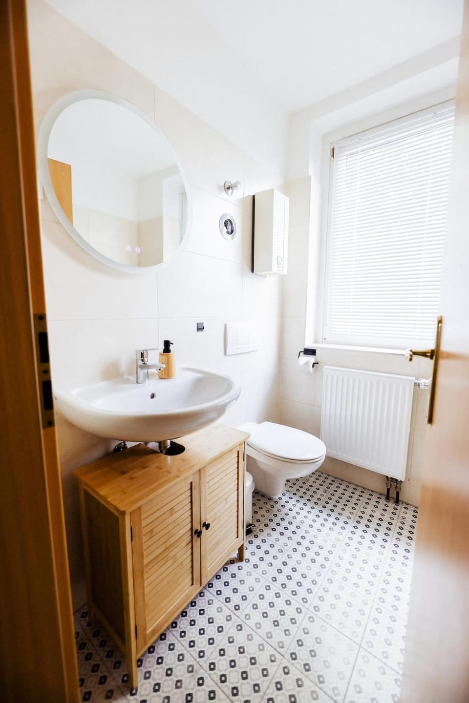 Toilet, Bathroom, Bath