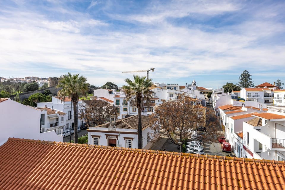 Neighbourhood, City view, Location