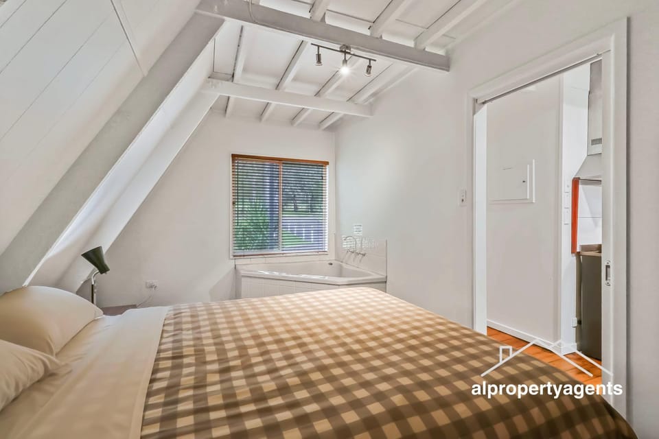 The A-Frame Chalet in Halls Gap