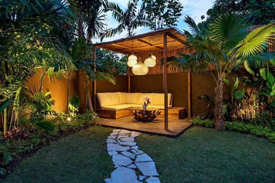 4 BR Villa Julietta in Seminyak Villa in Kuta
