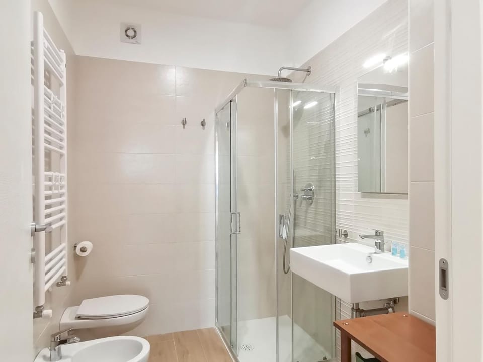 Shower, Toilet, Bathroom, bidet