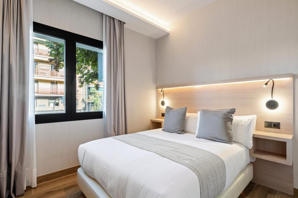 Bed, Photo of the whole room